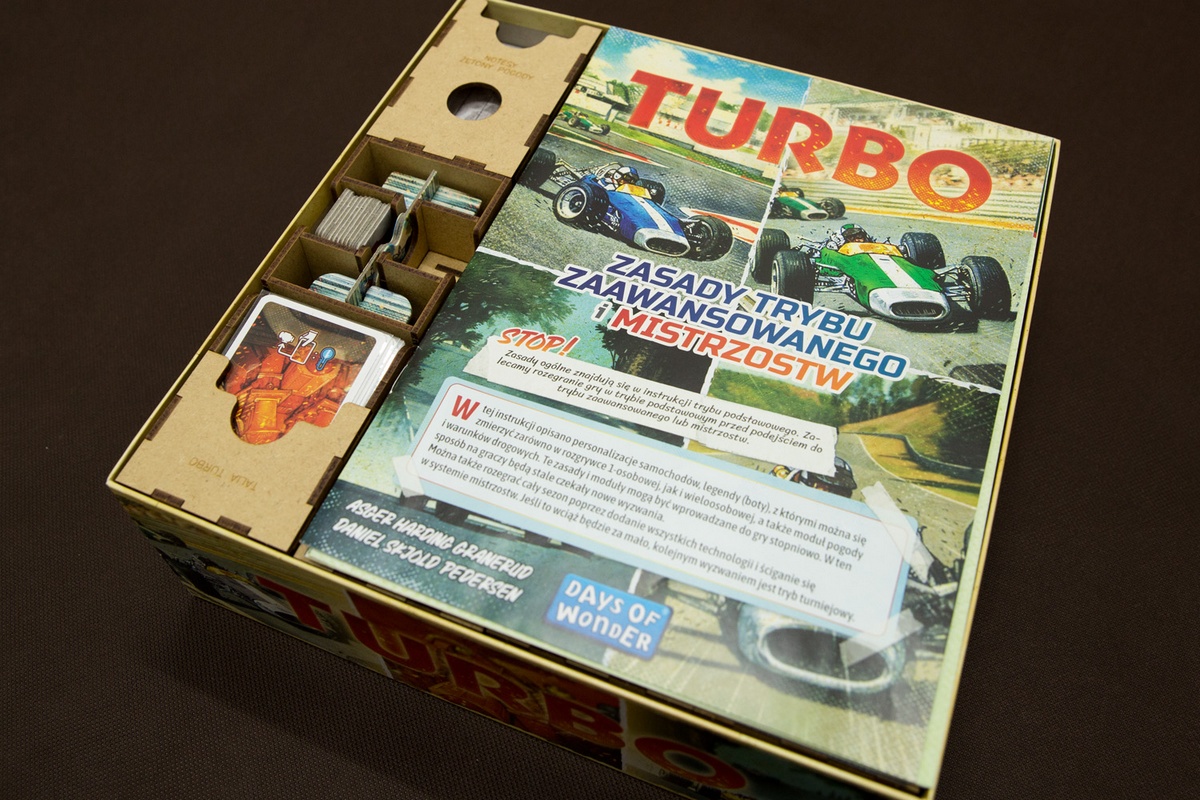 Insert pasujący do gry TURBO - ułożenie elementów w pudełku - wersja HDF
