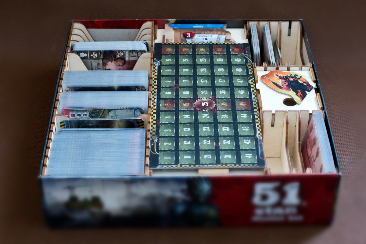 Insert pasujący do gry 51 Stan Master Set