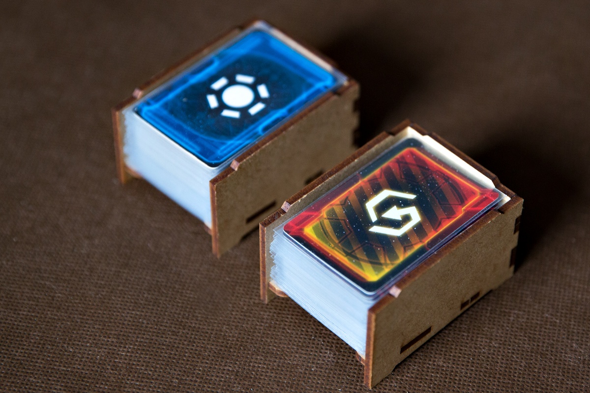Insert pasujący do gry Twilight Imperium z dodatkiem Proroctwo Królów
