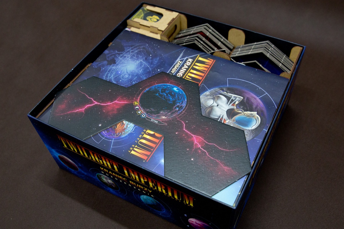 Insert do gry Twilight Imperium: Kraniec burzy - Ułożenie elemntów w pudełku - wersja HDF