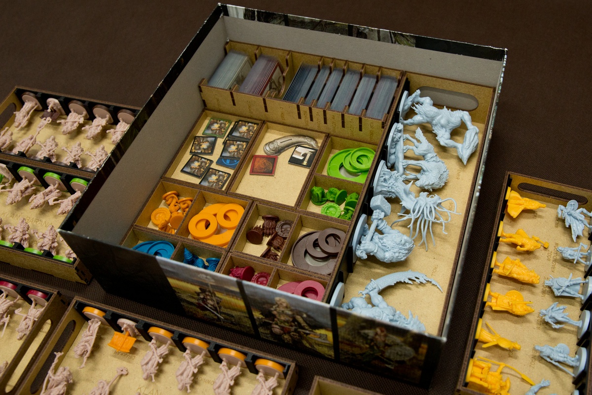 Insert do gry Blood Rage z dodatkami - Ułożenie elementów - wersja HDF