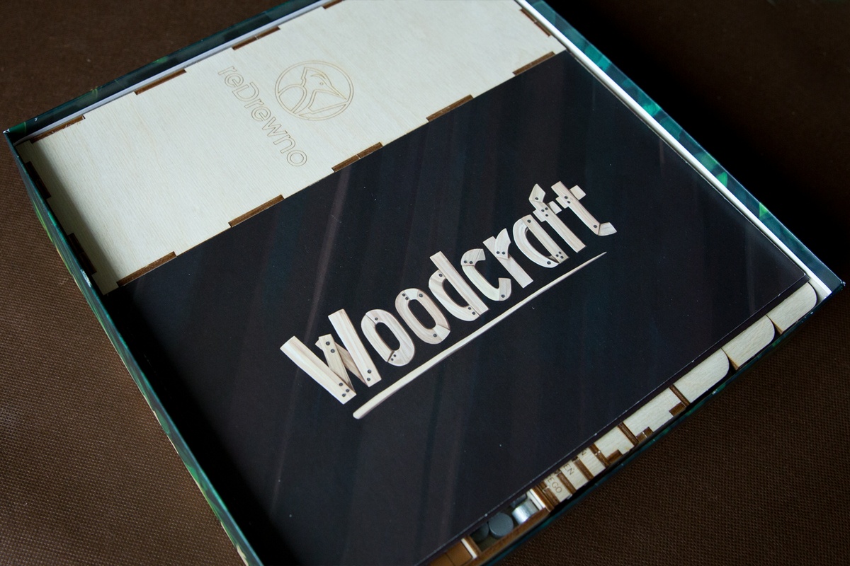 Insert reDrewno do gry Woodcraft - ułożenie isnertu w pudełku - wersja ze sklejki