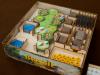 Insert do gry planszowej Brazi: Świt Imperium - Ułożenie insertu oraz elementów gry w pudełku - sklejka