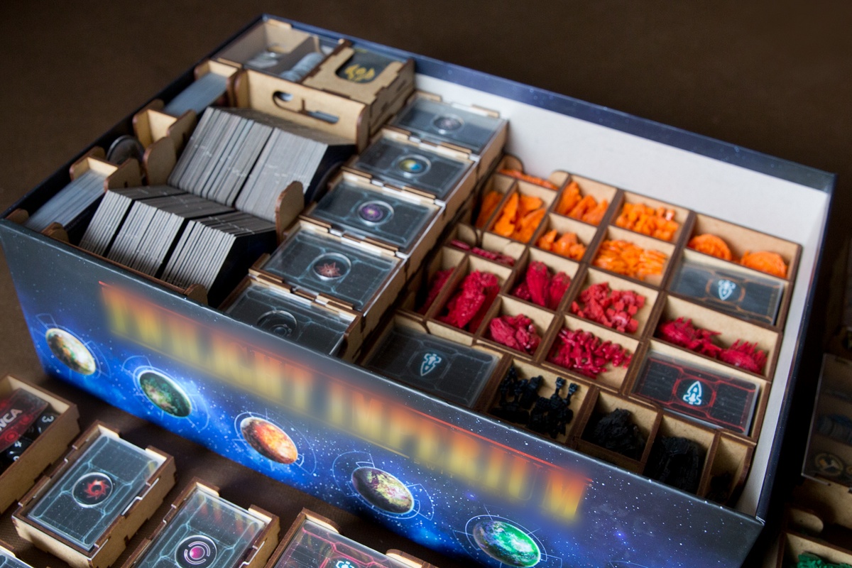 Insert do gry Twilight Imperium 4 - Ułożenie insertu w pudełu - wersja HDF