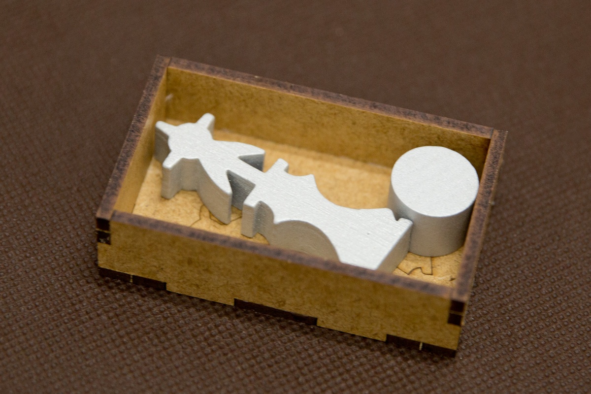 Insert pasujący do gry ARCS - 1 pojemnik na znaczniki Incijatywy i Rozdziału - wersja z HDF
