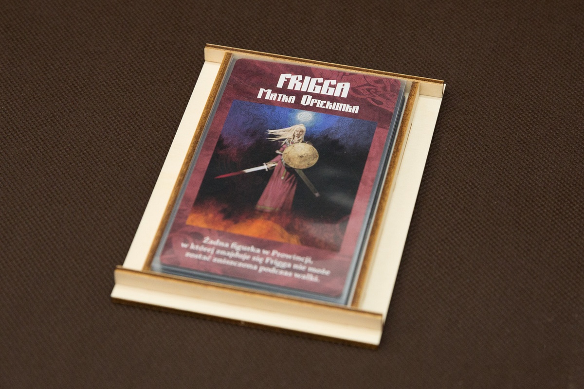 Insert do gry Blood Rage z dodatkami - 1 pojemnik na duże karty Bogów - wersja ze sklejki
