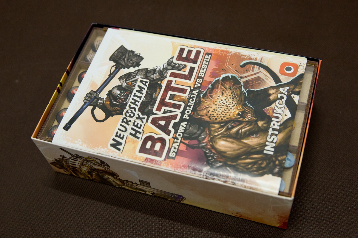 Insert pasujący do gry Neuroshima HEX BATTLE - Ułożenie elementów w pudełku
