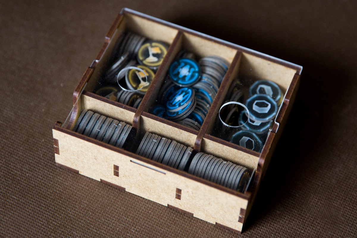 Insert pasujący do gry Twilight Imperium z dodatkiem Proroctwo Królów