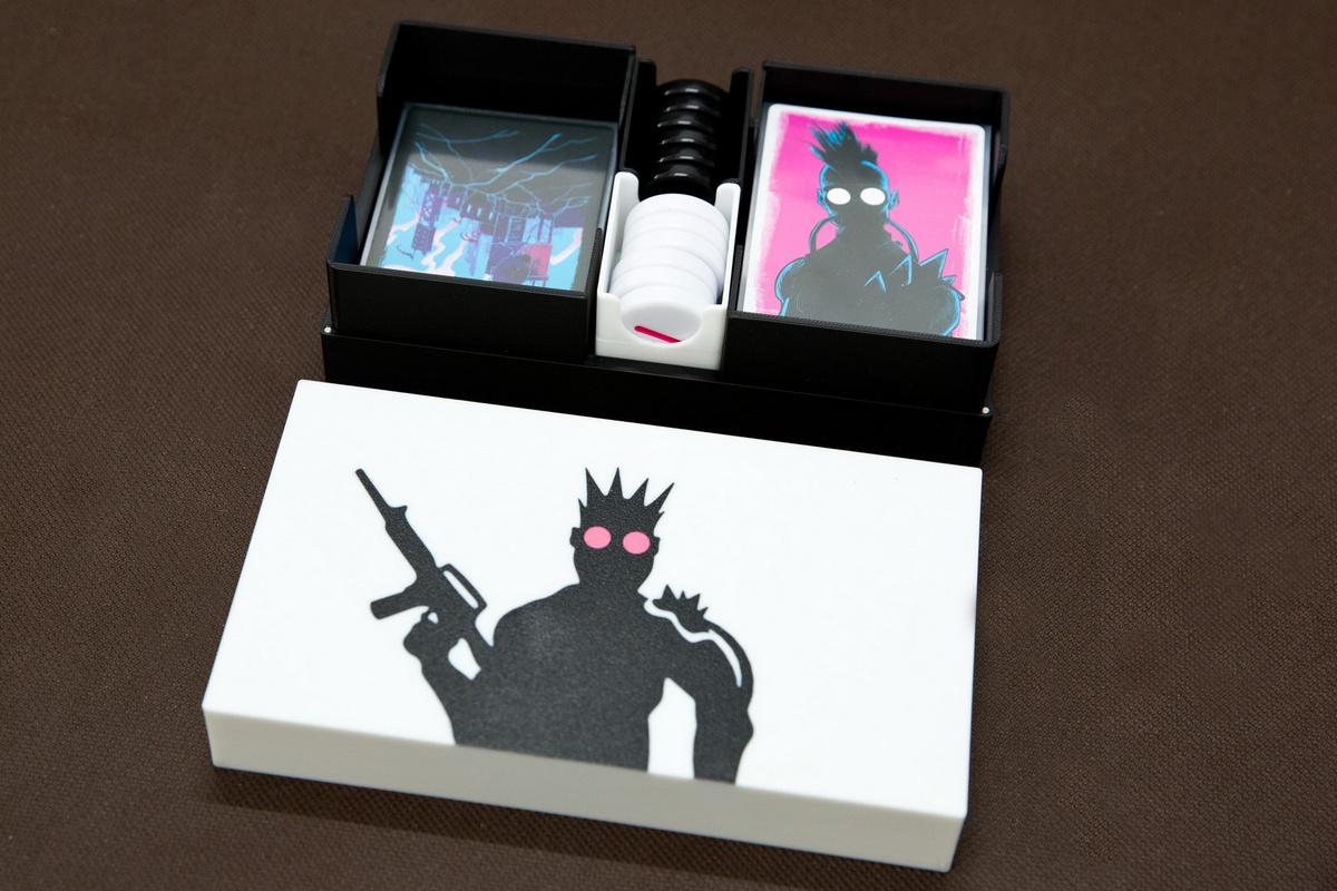 Pojemnik pasujący do gry Radlands